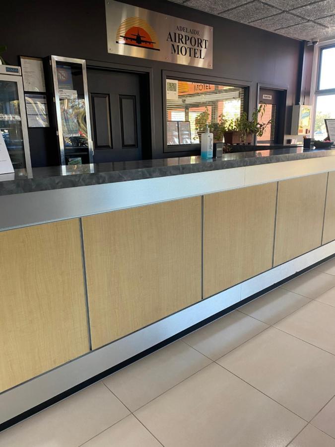 Adelaide Airport Motel Екстер'єр фото